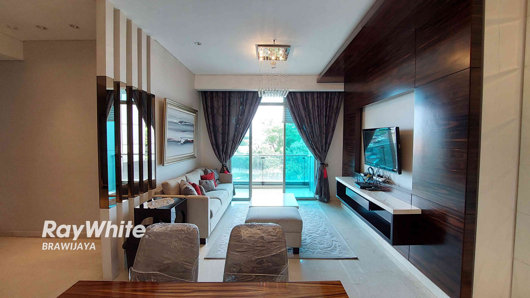 DIJUAL APARTEMEN ESSENCE DHARMAWANGSA, TOWER EAST, UNIT POJOKAN, LANTAI 3, POOL VIEW, SIAP HUNI