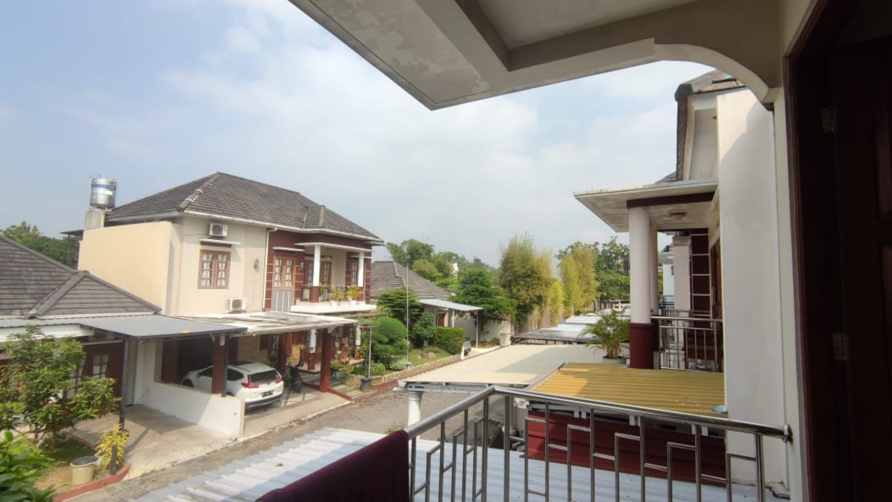 DIJUAL RUMAH DI PERUMAHAN ROYAL MANSION KAWASAN NYAMAN DAN ASRI