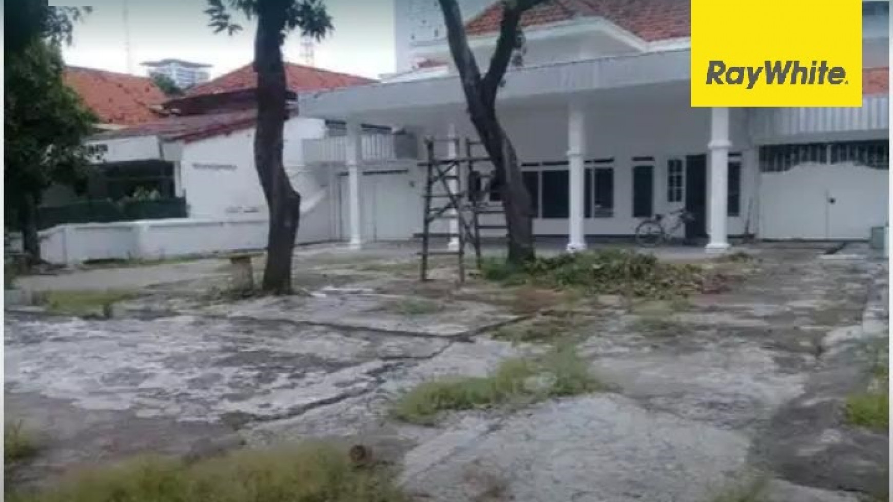 Dijual Rumah SHM di Jalan Nias, Surabaya Pusat