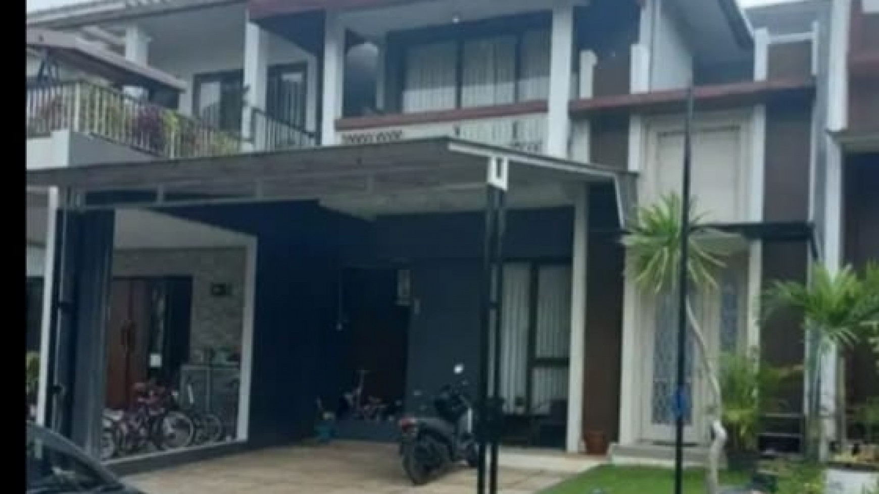 Dijual rumah di The Green BSD