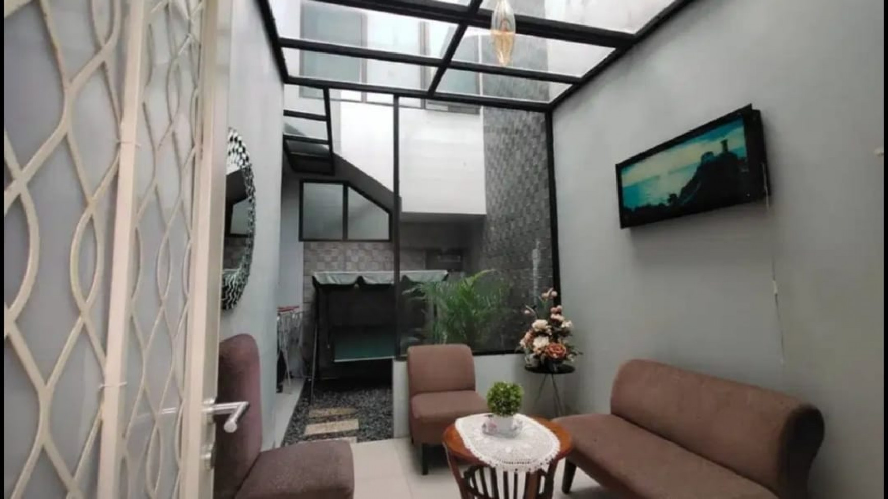 Dijual rumah di The Green BSD