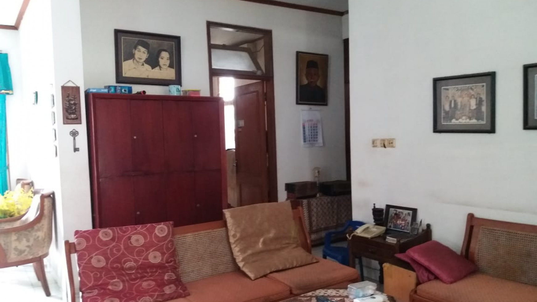 Di Jual Rumah dalam Kompleks, dengan harga menarik ,Cipadu, Jakarta Selatan