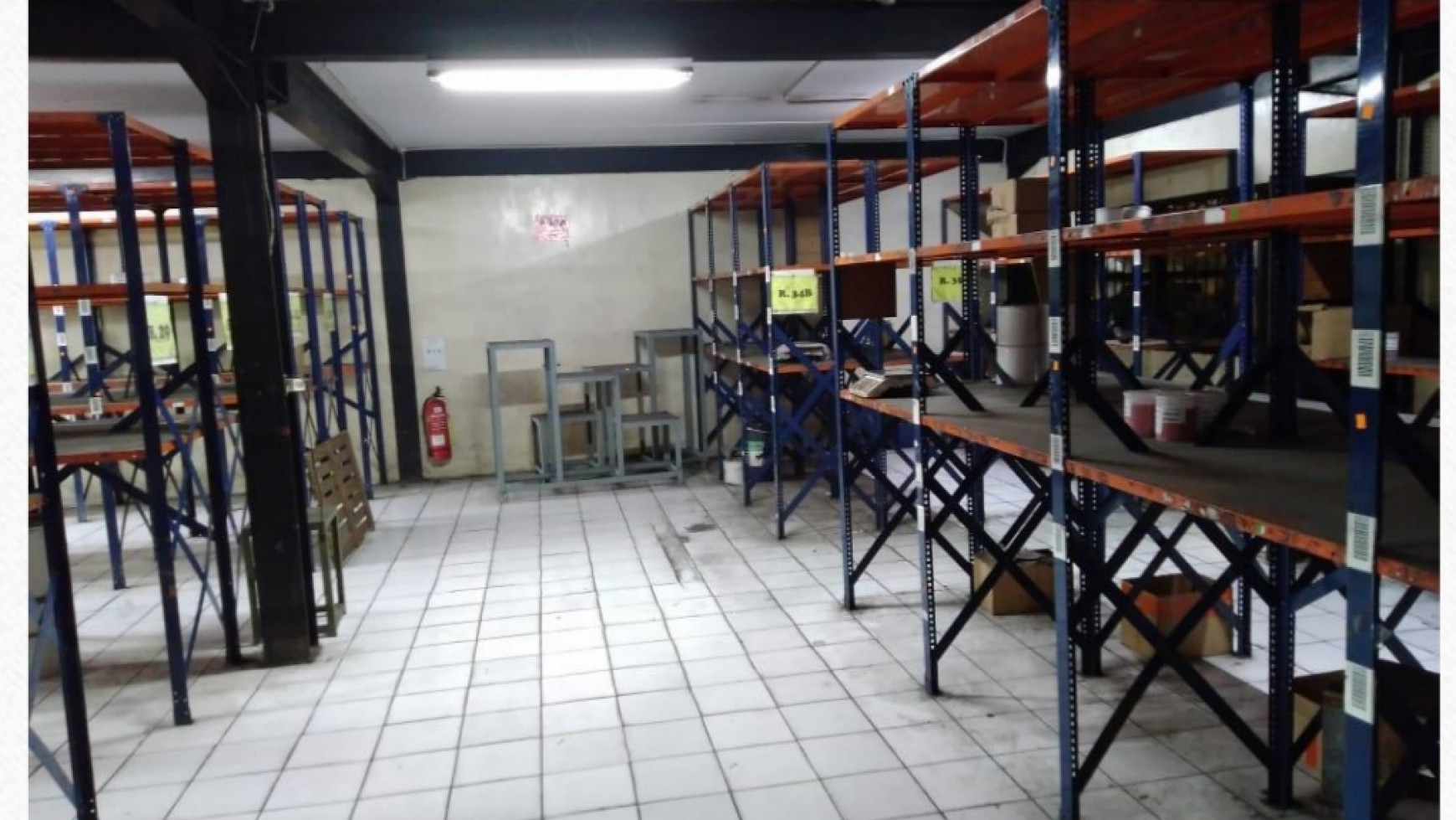 GUDANG LOKASI STRATEGIS AREA DAAN MOGOT