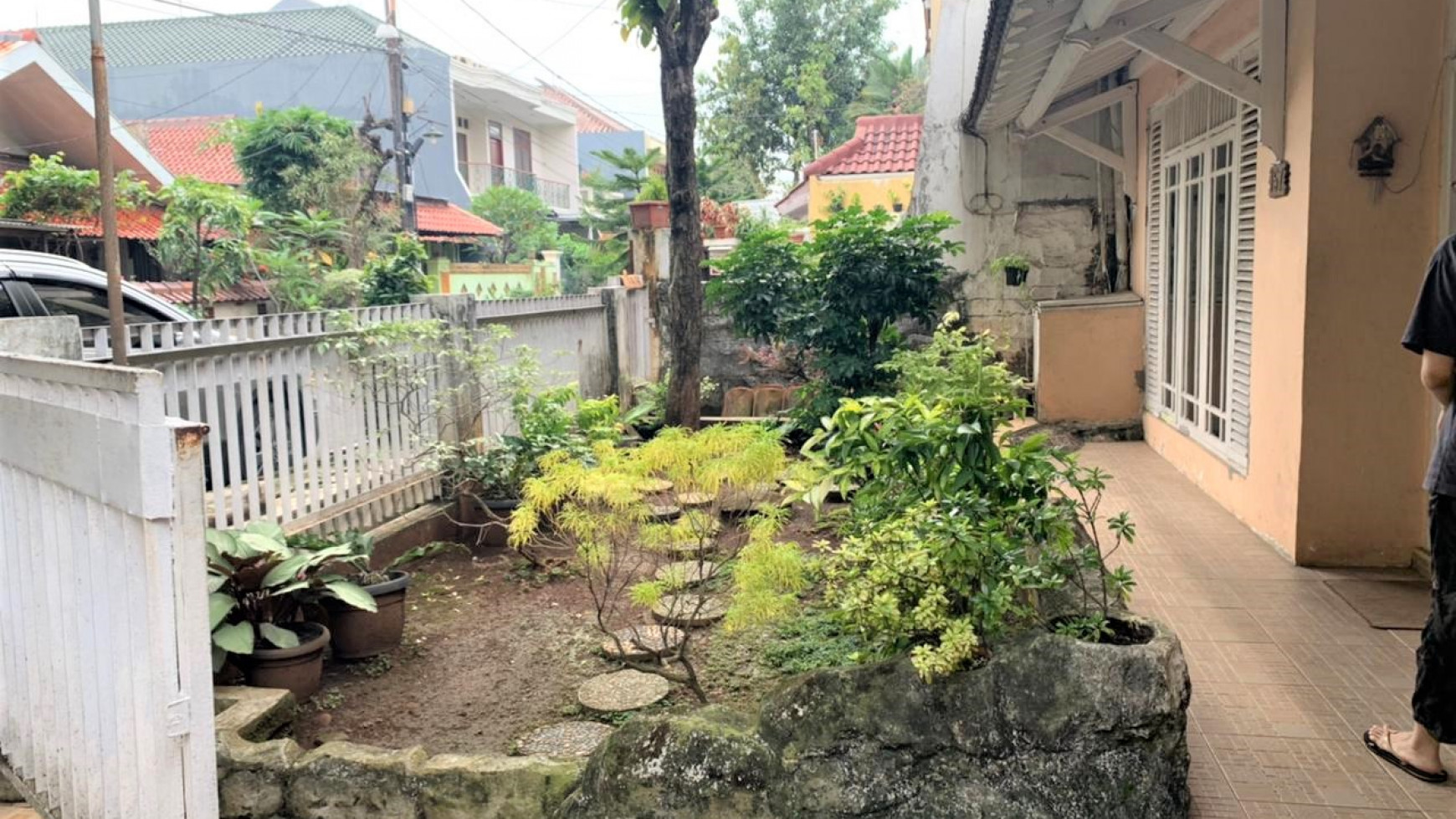 Dijual Rumah di Barata Tama Karang Tengah Ciledug