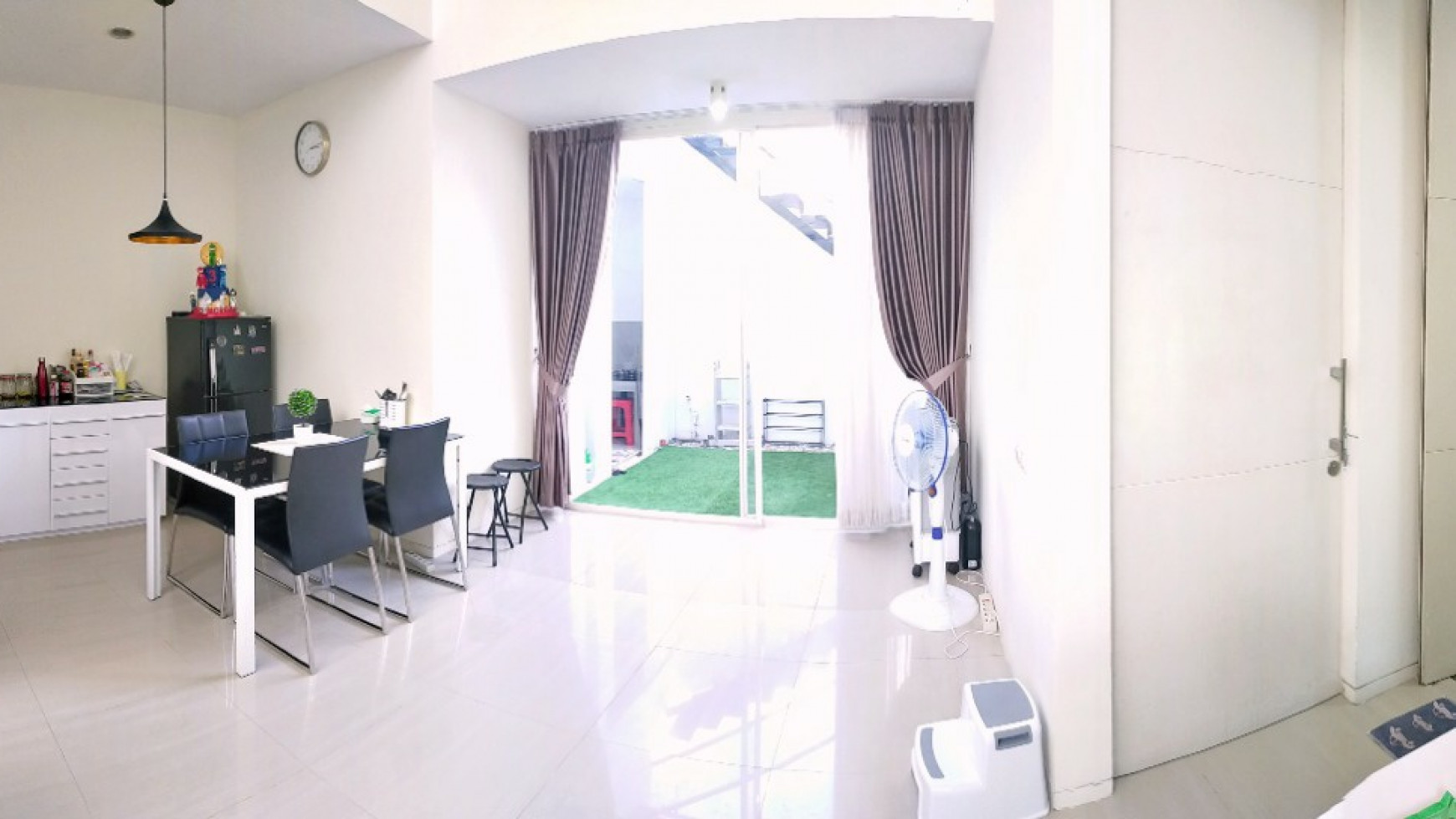 Dijual Rumah Kingstown Citraland Surabaya Barat- Full Furnished- Dekat Pasar Modern Citraland- GWALK