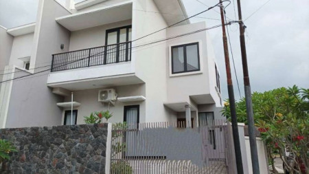 Dijual Rumah *Panjang Jiwo Permai* Modern Minimalis  Siap Huni Surabaya Timur 