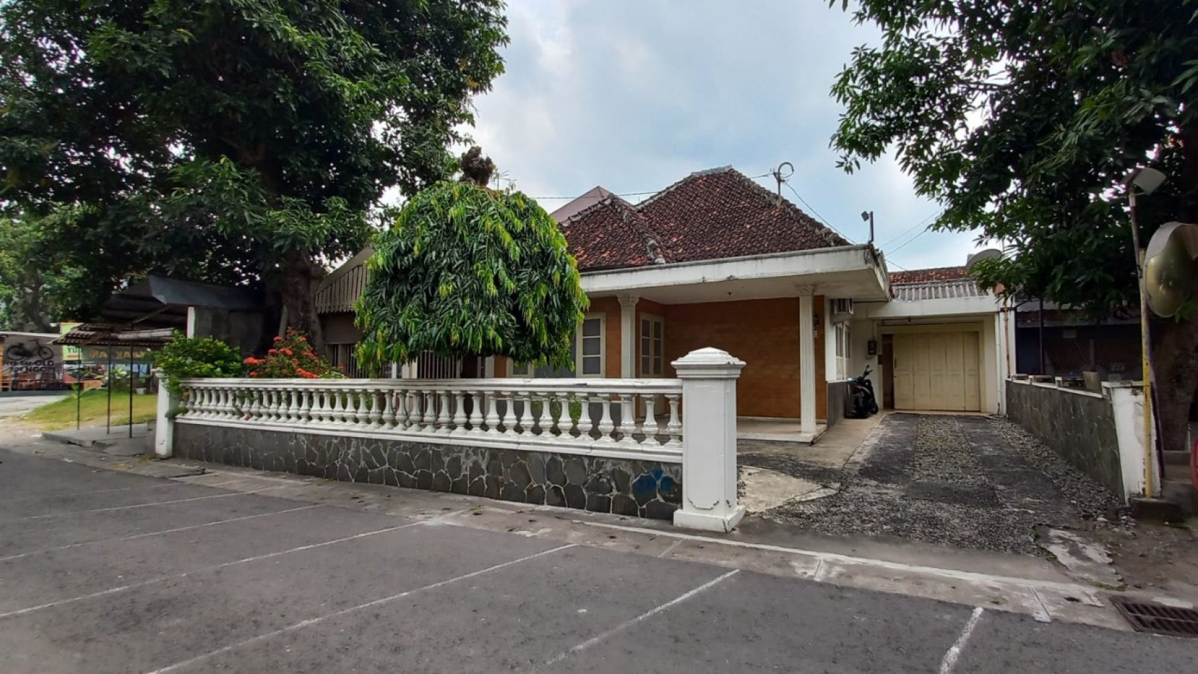 Rumah Klasik Di Prawirotaman Cocok Untuk Guest House / Resto