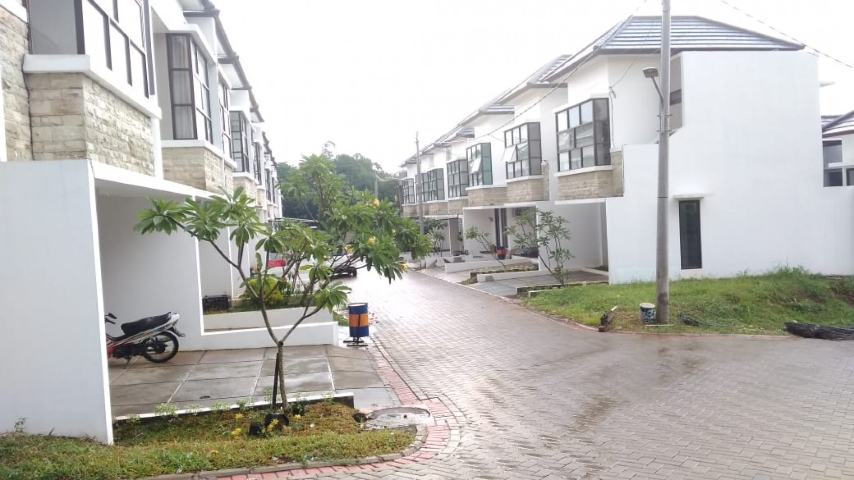 Di Jual Rumah di Cluster the Villas, Siap Huni , Ciater, Serpong, Tangerang Selatan