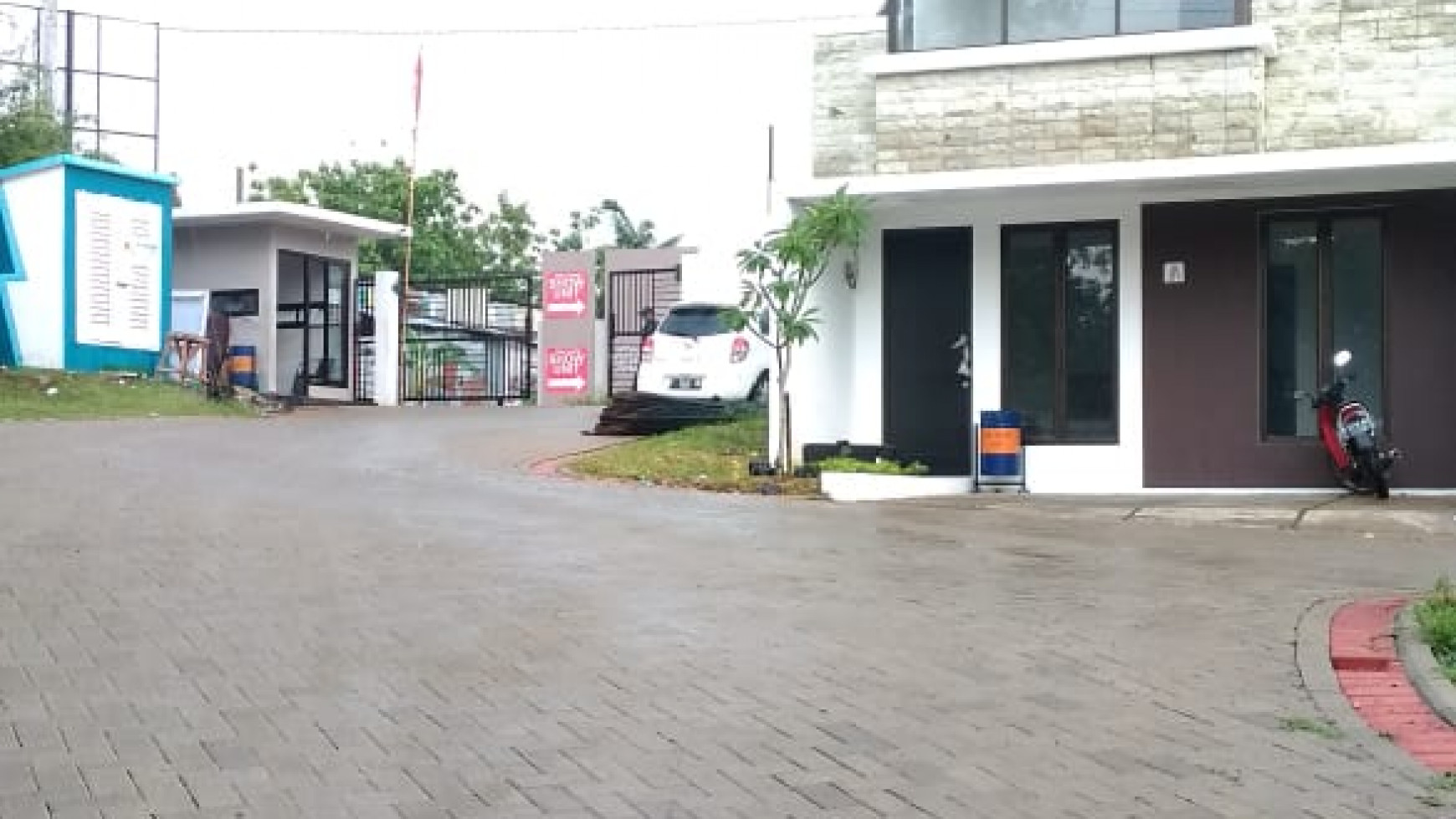 Di Jual Rumah di Cluster the Villas, Siap Huni , Ciater, Serpong, Tangerang Selatan