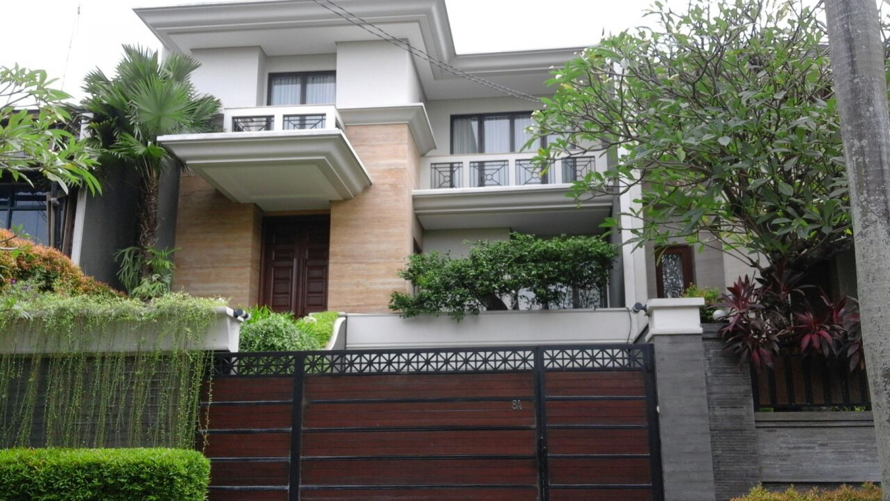 Rumah Mewah dan Siap Huni di kawasan Kebayoran Baru, Jakarta Selatan