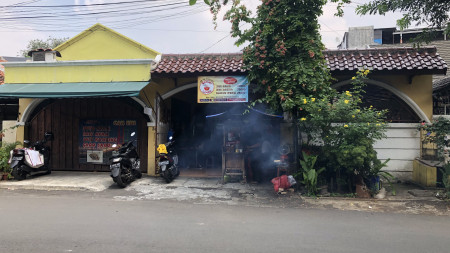 Rumah di lokasi strategic