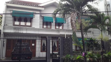 Rumah cantik siap huni, Furnish. Mewah.