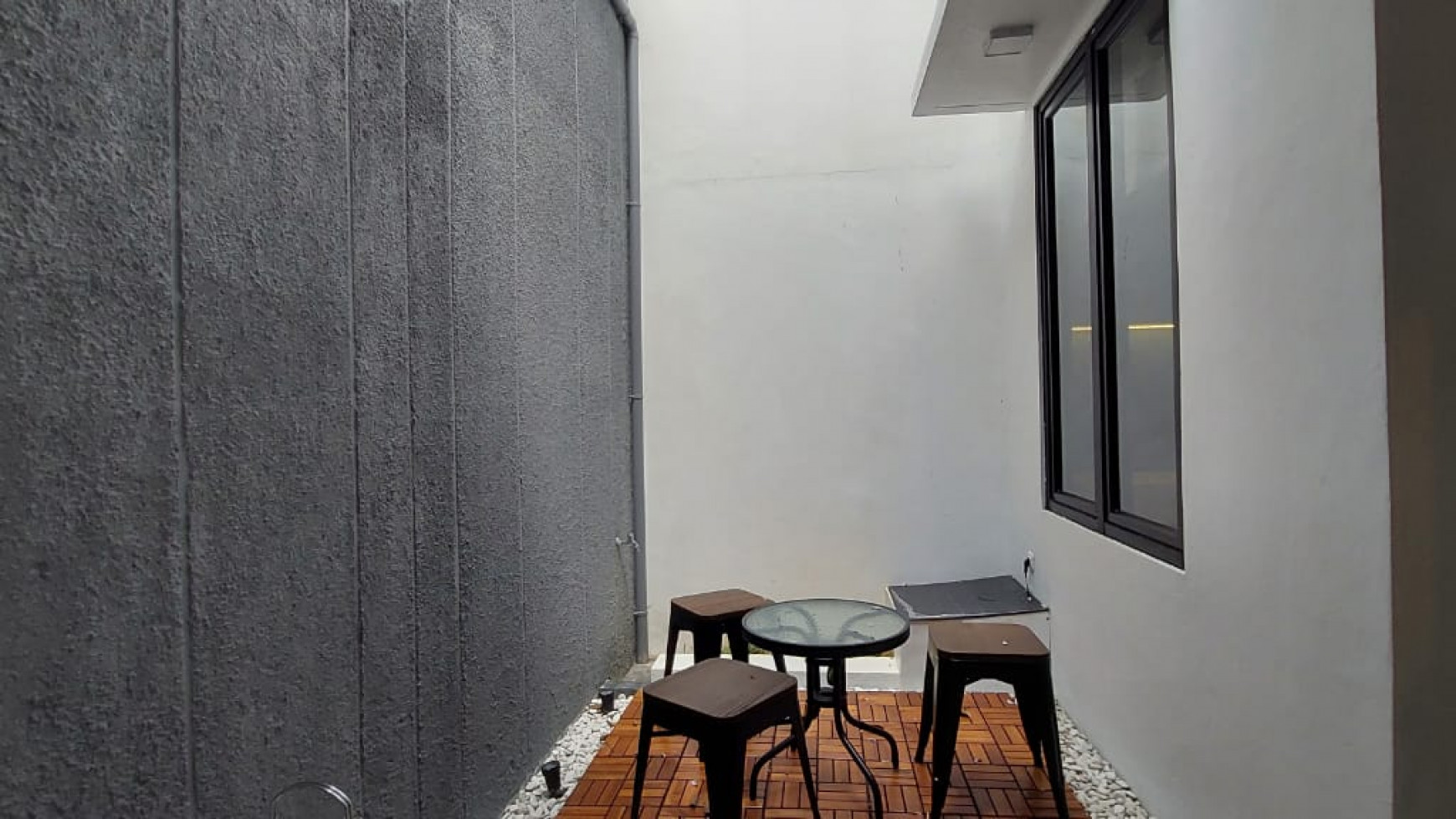 Rumah brand new , minimalis di ciputat