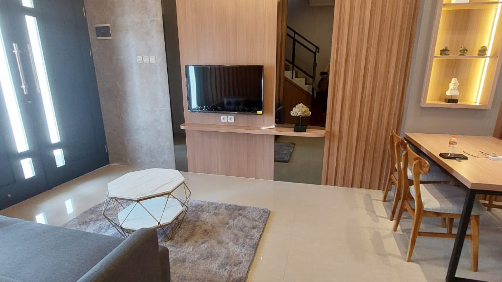 Rumah brand new minimalis di ciputat