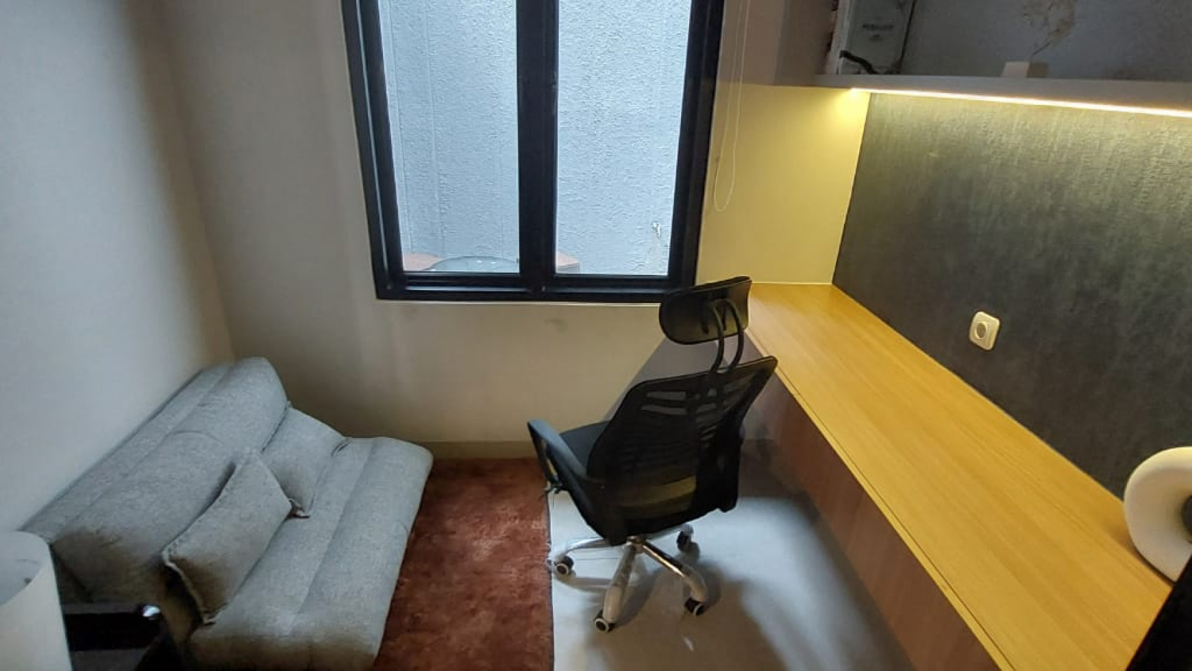 Rumah brand new minimalis di ciputat