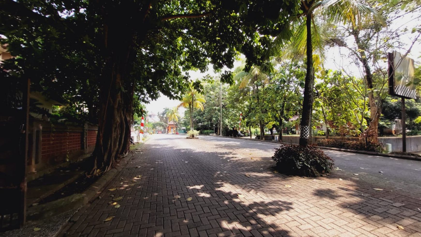 Rumah MEWAH Etnik Bali dan Siap Huni @Bali View Cirendeu