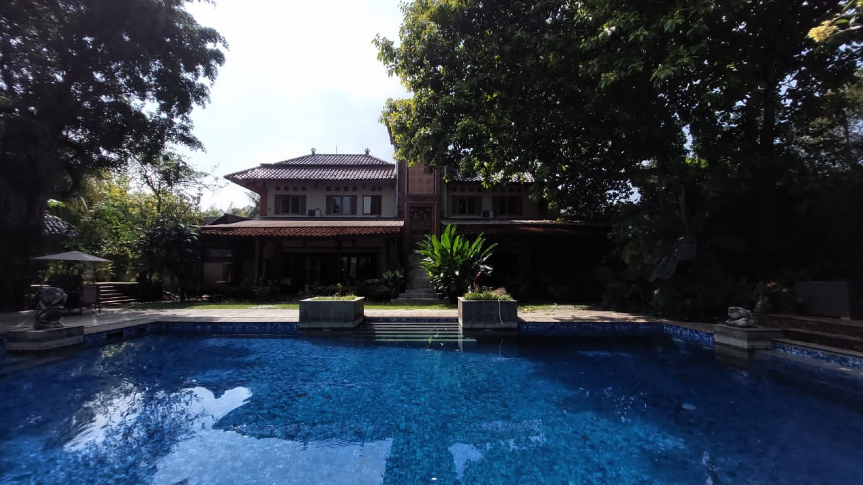 Rumah MEWAH Etnik Bali dan Siap Huni @Bali View Cirendeu