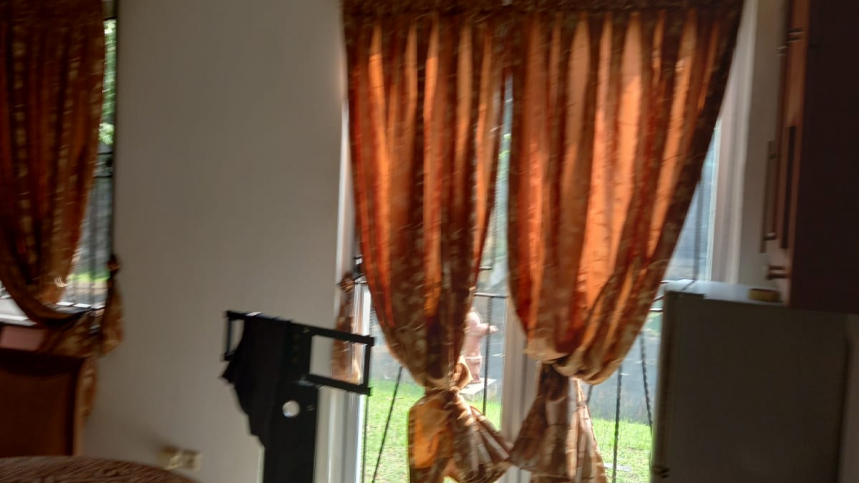 Neo Catalonia, Nusa loka BSD di hook 