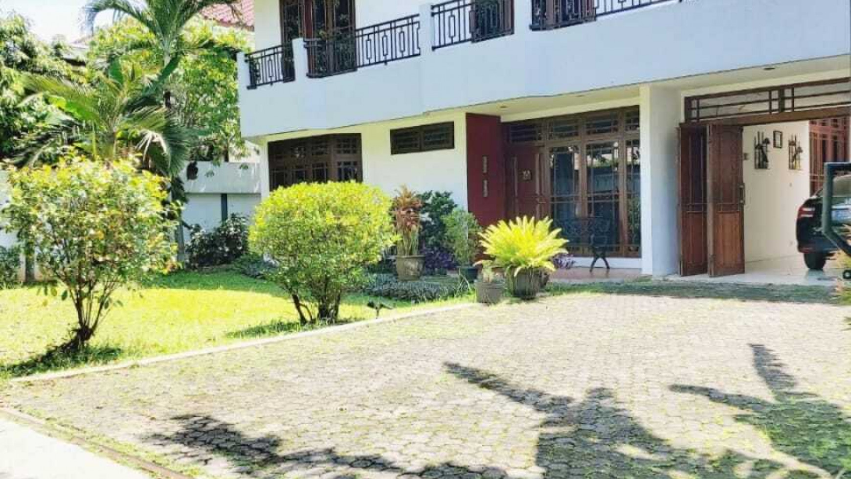 For Sale Rumah bagus dan siap huni area nyaman dan tenang dekat Ampera dan TB Simatupang 