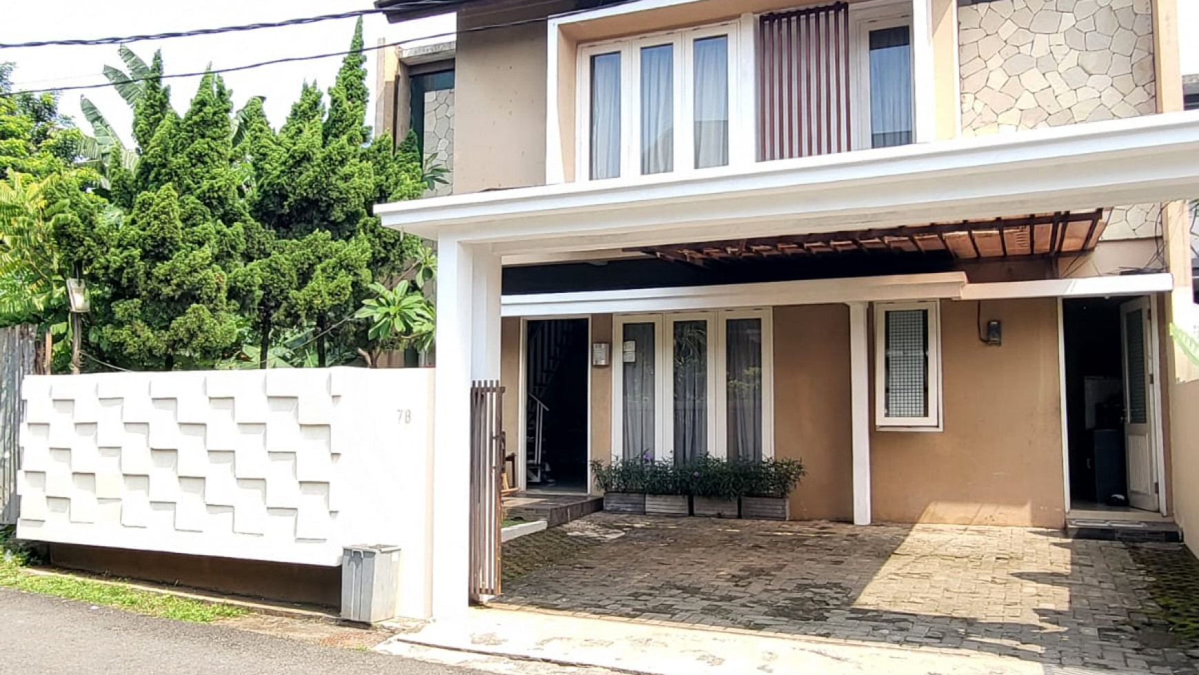 For Sale rumah minimalist dalam komplek yang strategis dekat pondok indah 