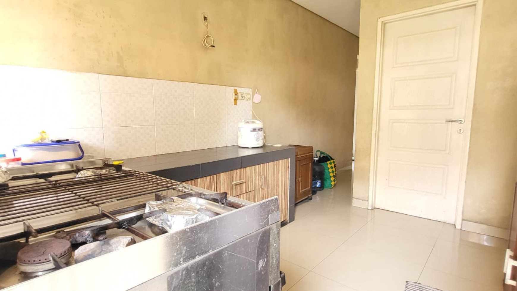 For Sale rumah minimalist dalam komplek yang strategis dekat pondok indah 