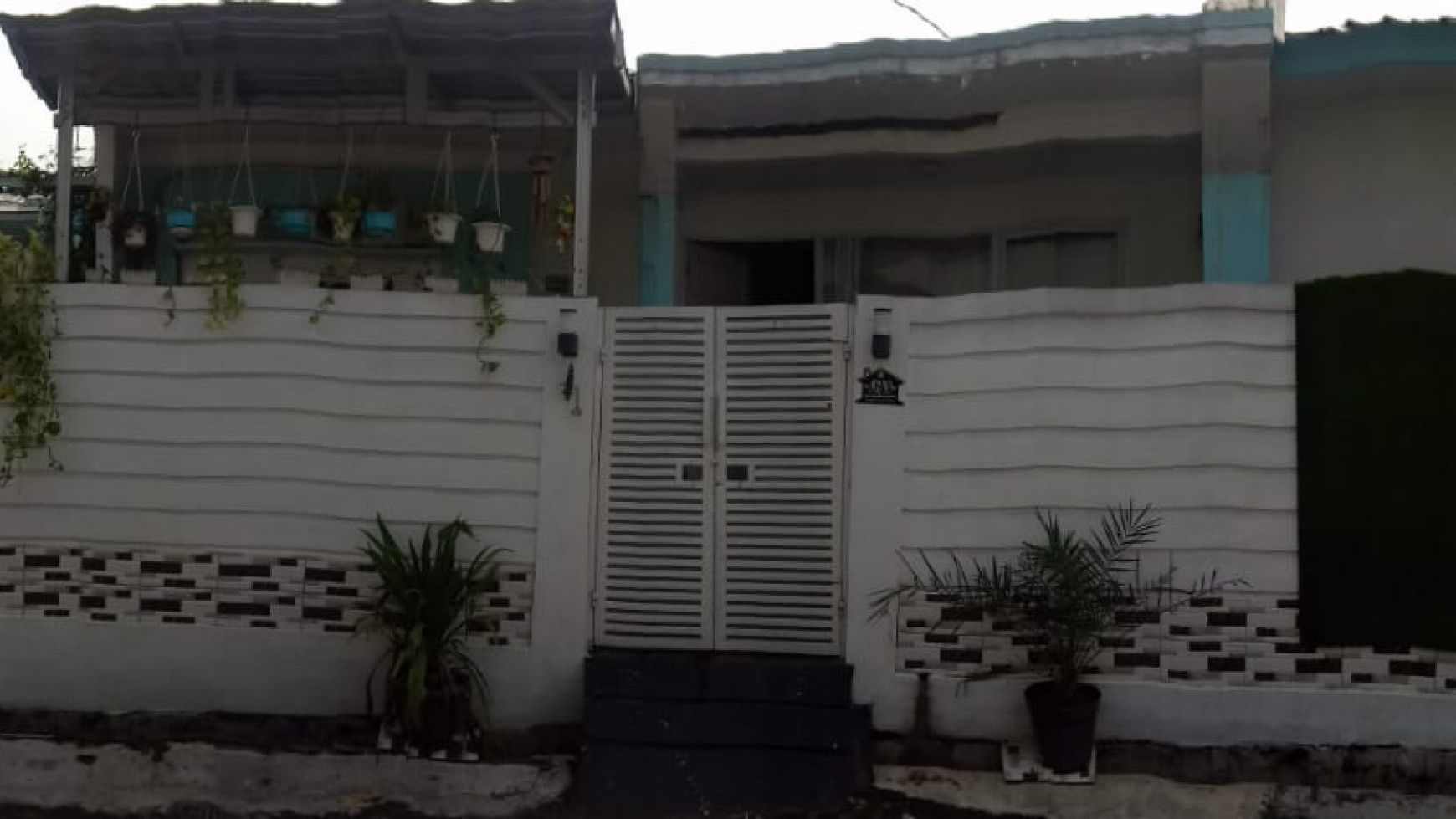 Rumah satu lantai, siap huni.  Dekat Rumah ibadah ( Mushalla)