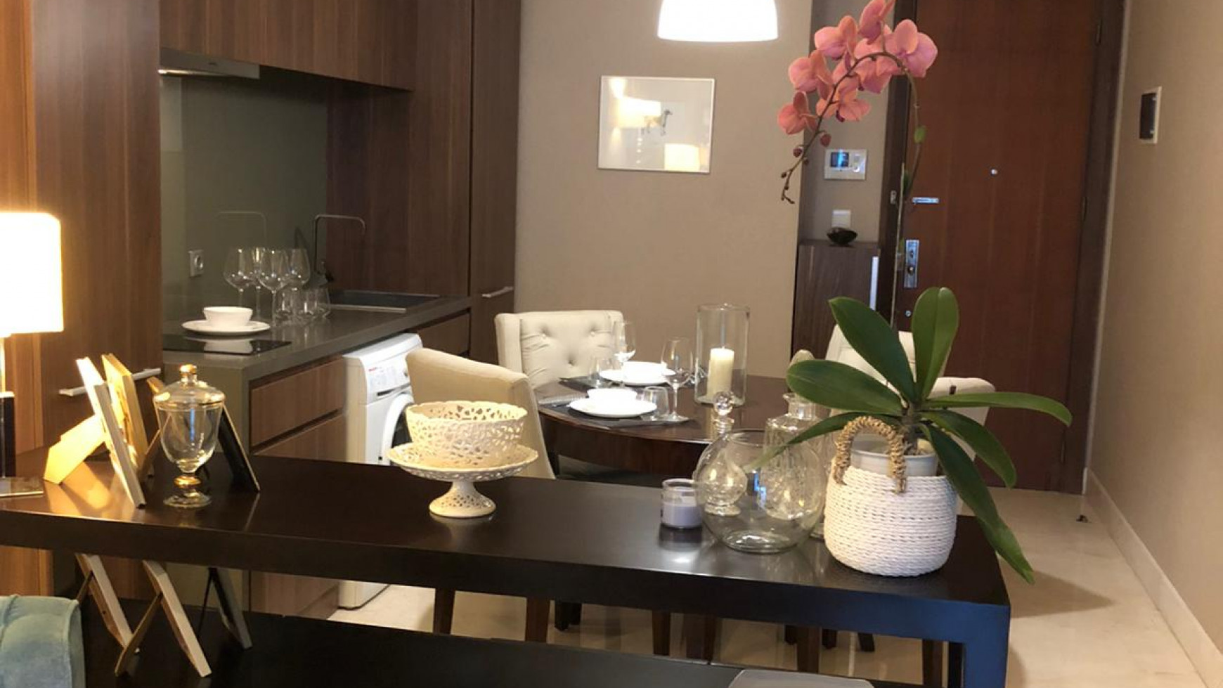 DISEWA APARTEMEN RESIDENCE 8 KEBAYORAN BARU JAKARTA SELATAN