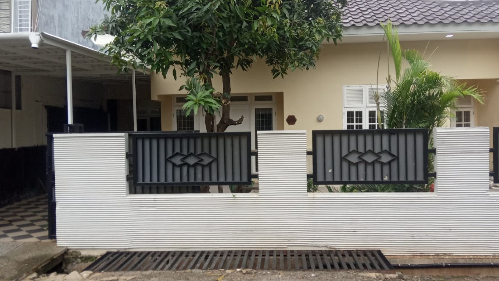 DIJUAL RUMAH JL BANGUN CIPTA JAKARTA TIMUR