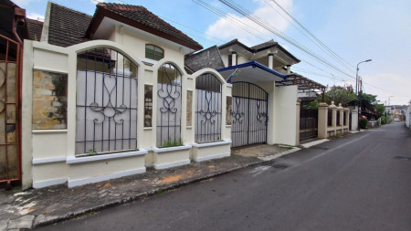 Rumah Cocok Untuk Keluarga Besar Dekat SMA 2 Tegalrejo, Yogyakarta