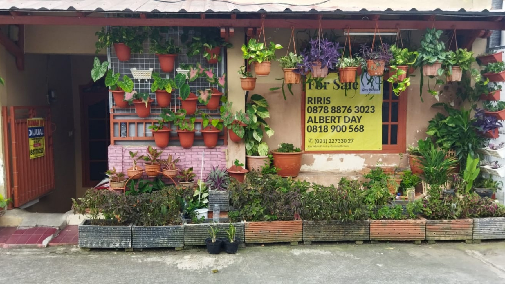 Rumah Cantik Minimalis di SukmaJaya Depok