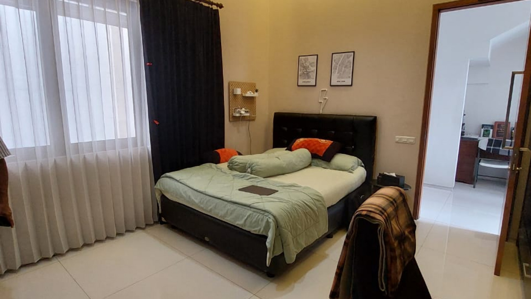 Dijual Rumah Luas Berasa Villa Royal Residence Surabaya Barat