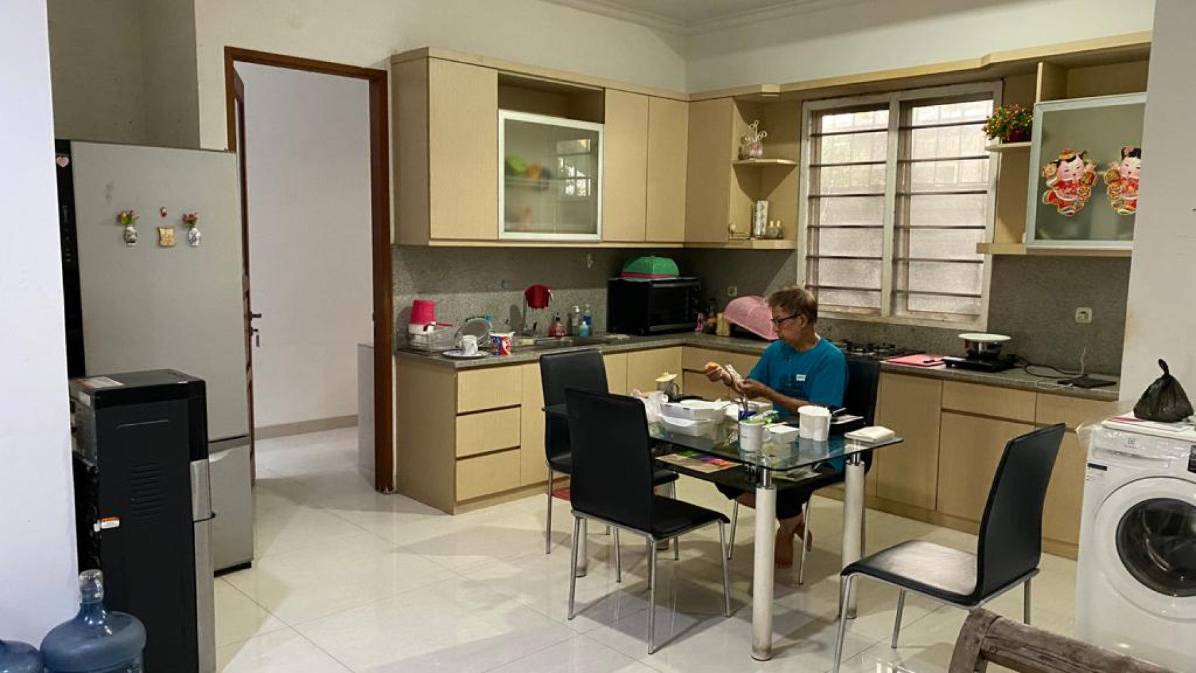 Rumah bagus dan rapih di beverly golf JL. Medara lippo karawaci tangerang