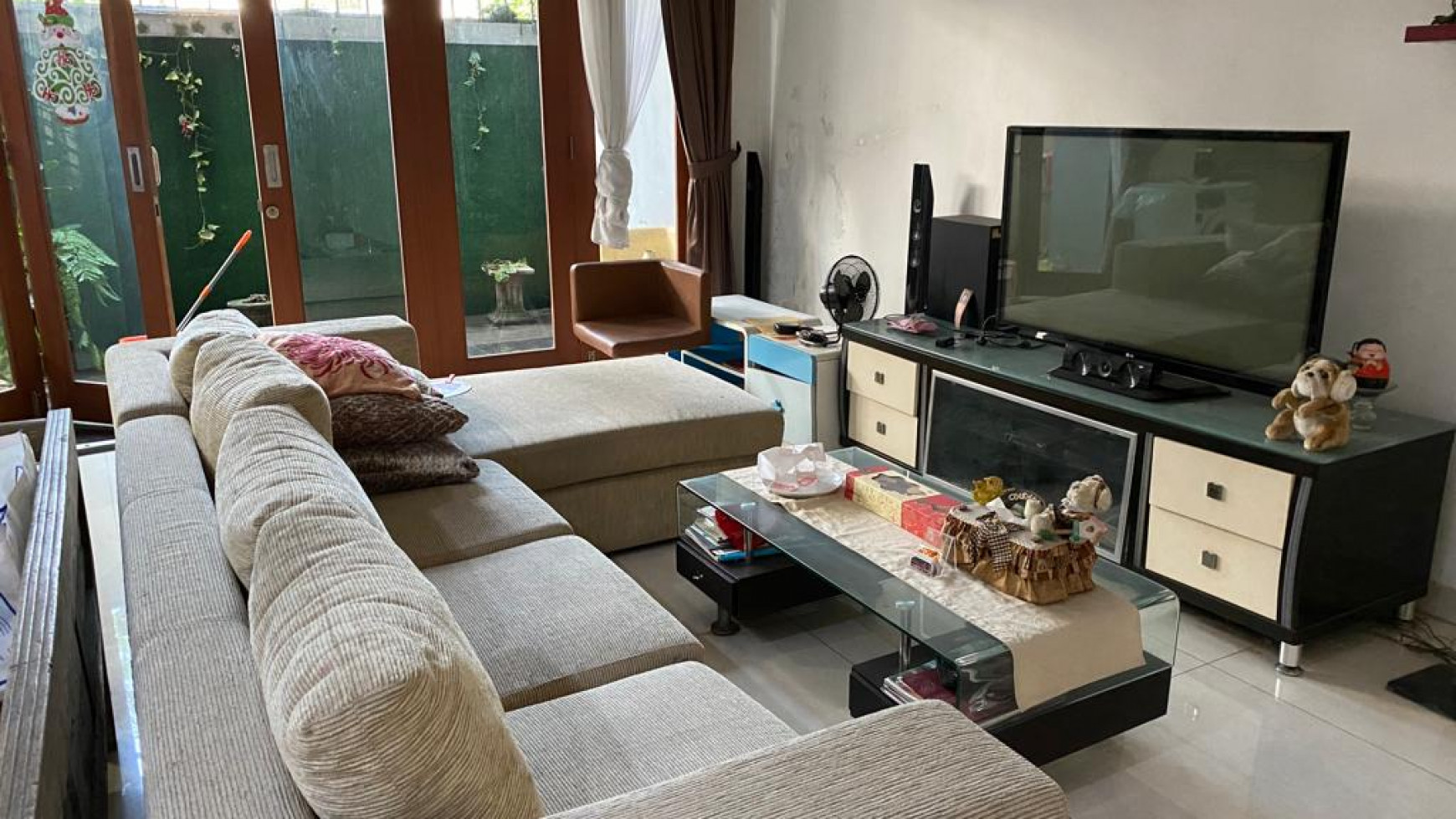 Rumah bagus dan rapih di beverly golf JL. Medara lippo karawaci tangerang