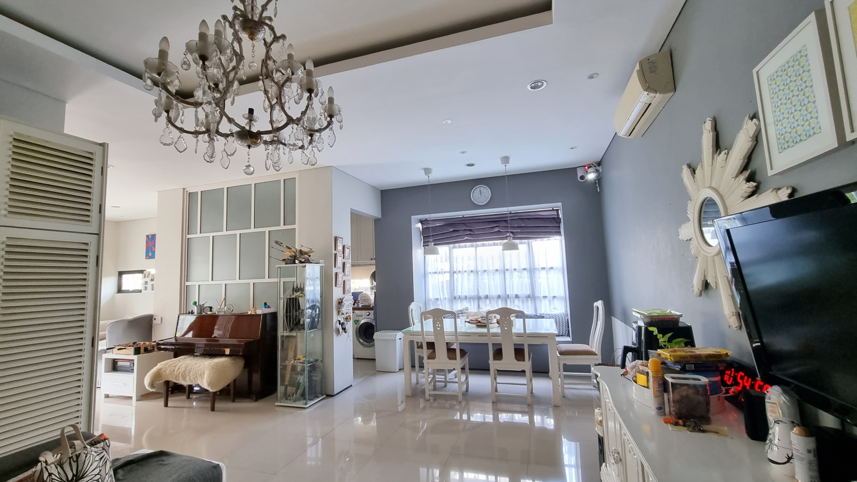 Rumah Siap Huni Dengan Design LUX Pencahayaan Yang Bagus @Kucica, Bintaro