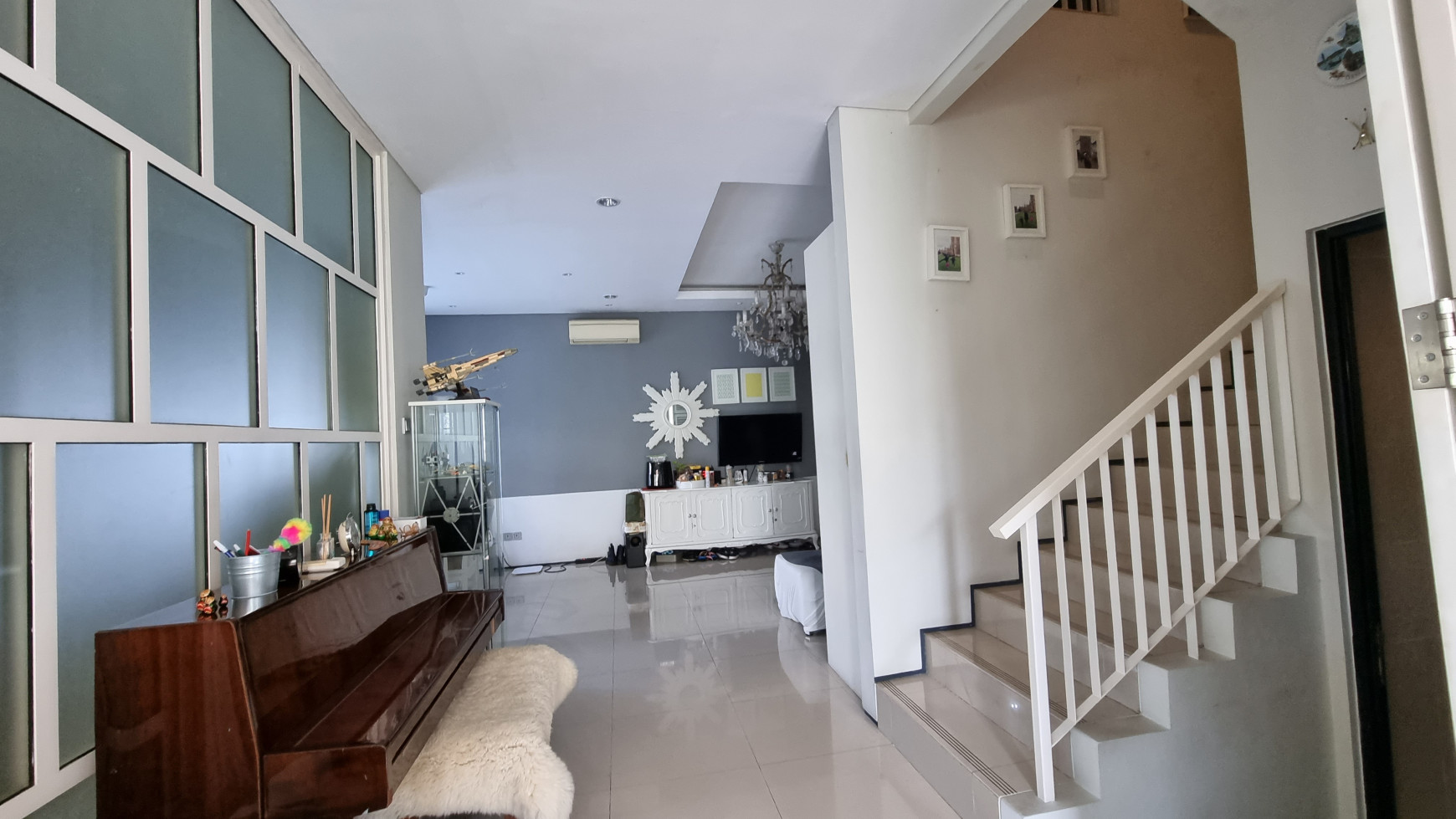 Rumah Siap Huni Dengan Design LUX Pencahayaan Yang Bagus @Kucica, Bintaro