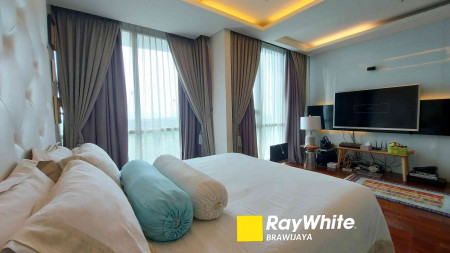Disewakan Apartemen di Tower Tiffany, Kemang Village, Lantai 8, Furnished, City View, 2+1 Bedrooms