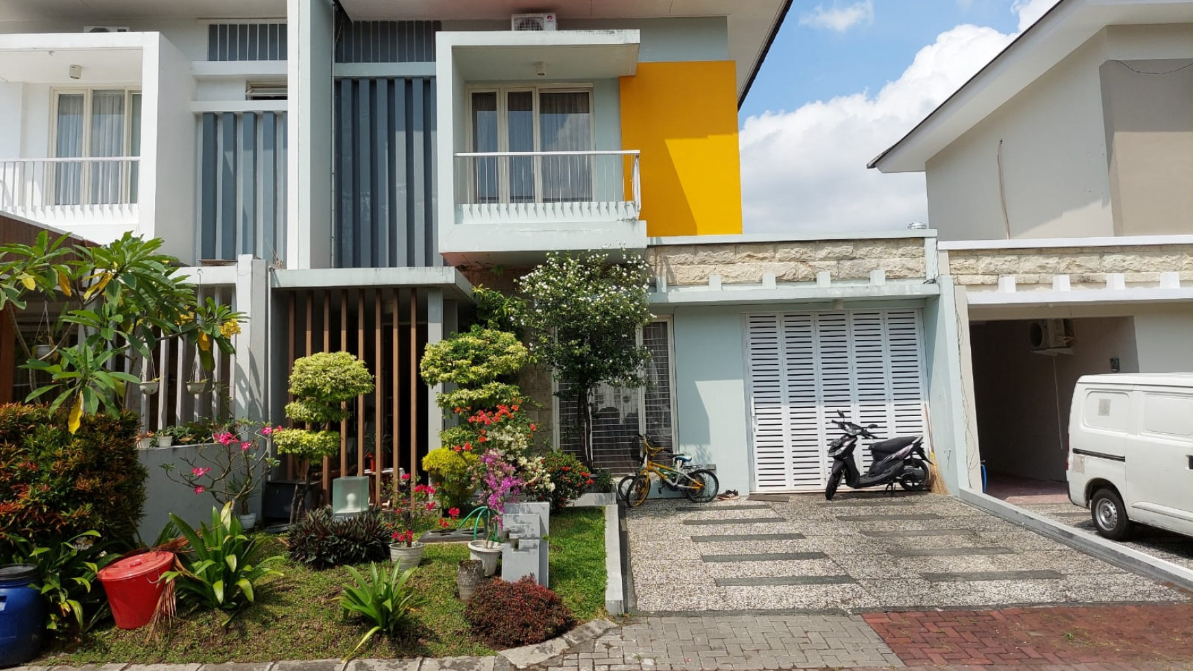 Rumah Minimalis Dalam Perumahan Premium Green Hills Cocok Untuk Keluarga