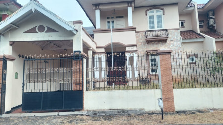 Rumah Besar Murah Puspita Loka BSD City