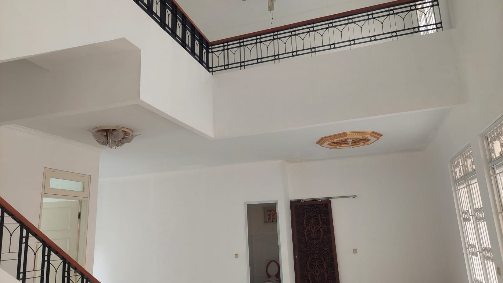 Rumah Besar Murah Puspita Loka BSD City