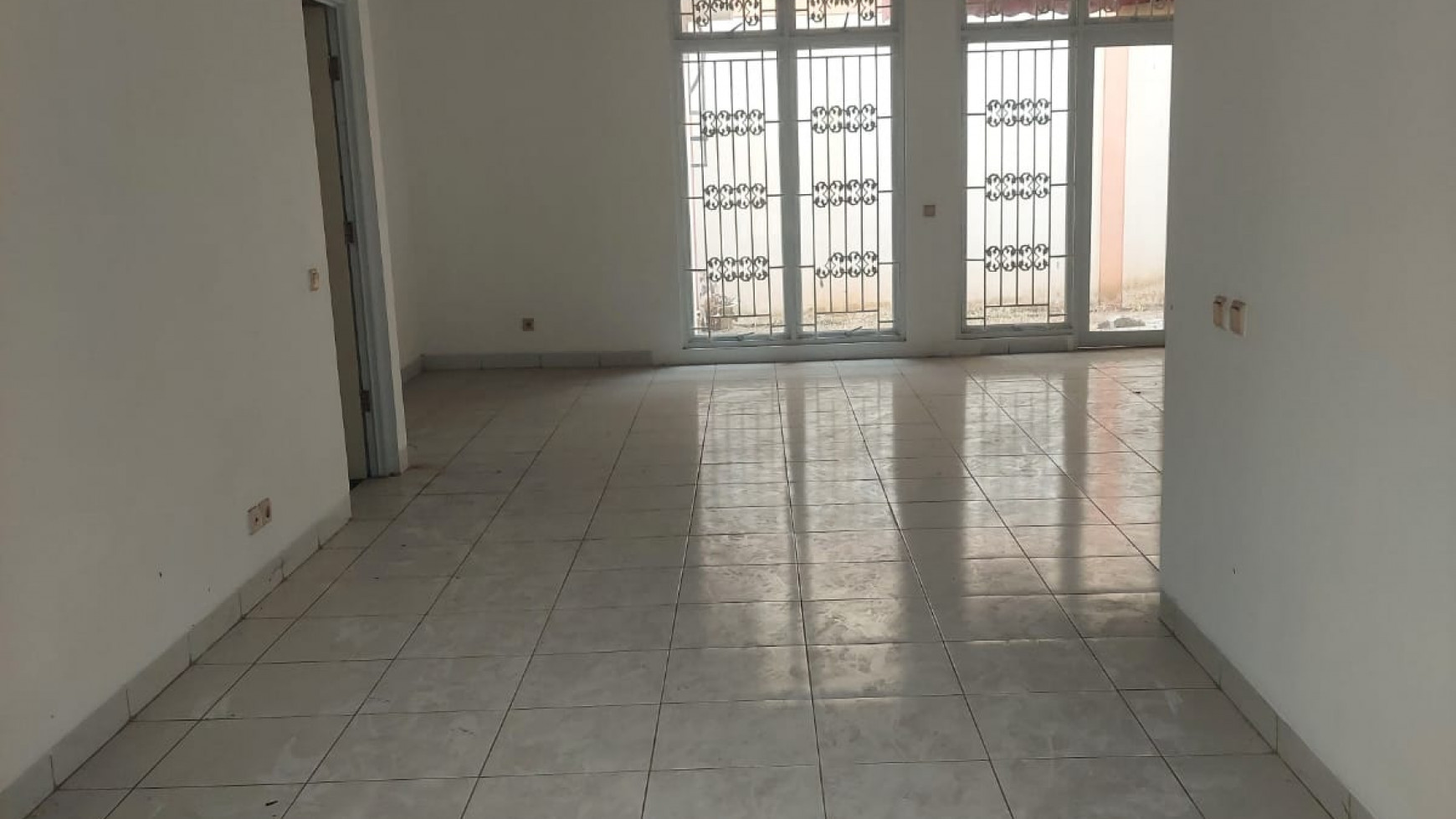 Rumah Besar Murah Puspita Loka BSD City