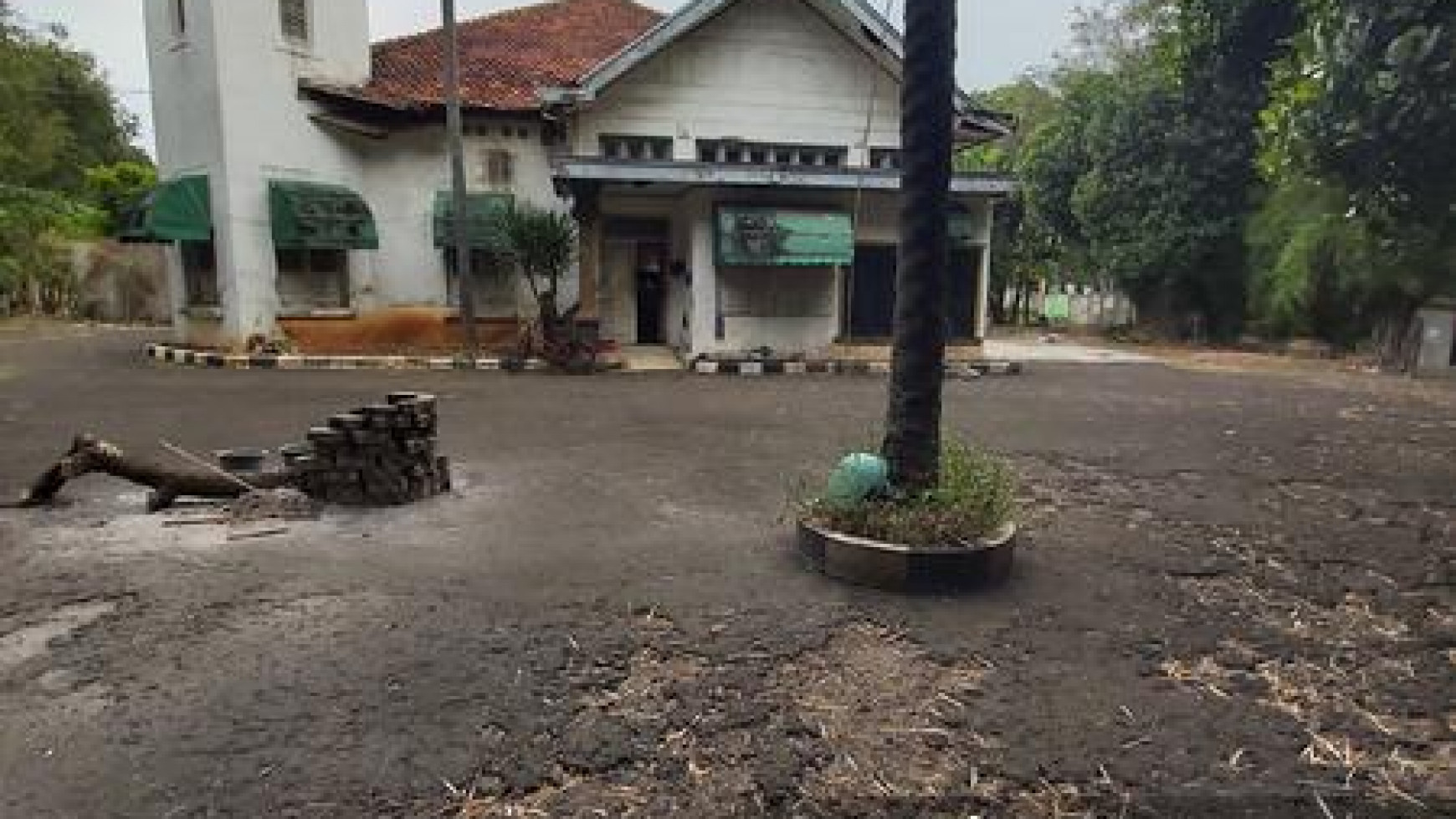 TANAH ZONA CAMPURAN AREA JALAN UTAMA MENTENG DEKAT TAMAN SUROPATI