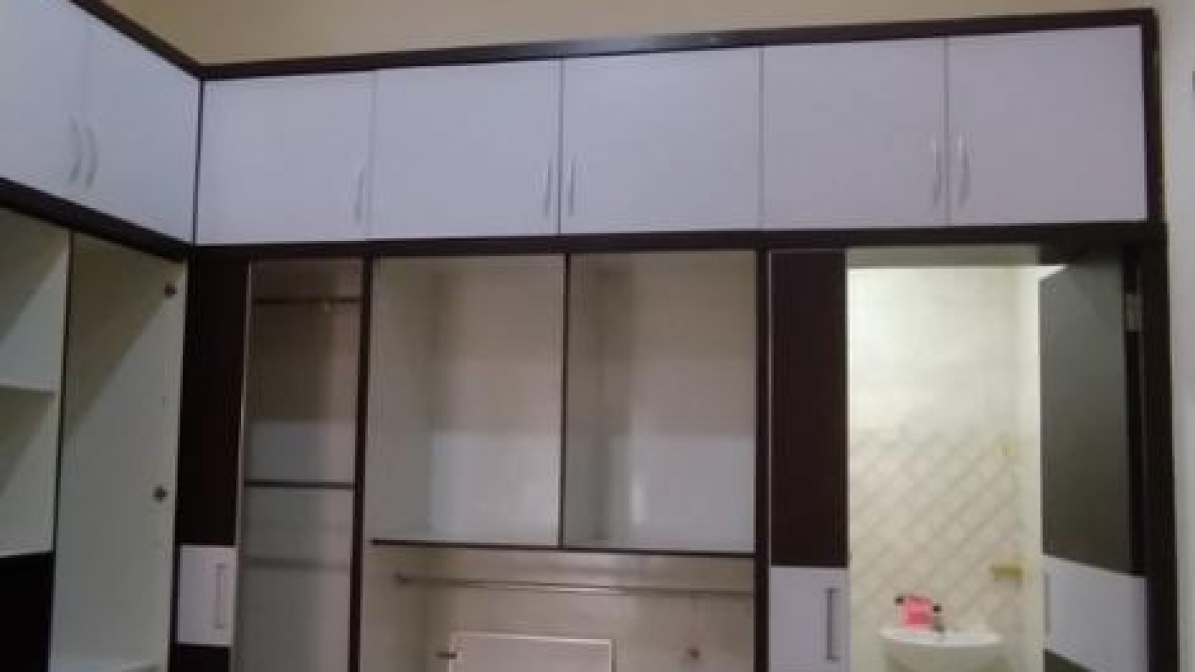  Jual Cepat Rumah Tenggilis Mejoyo 7BR Semi Furnished