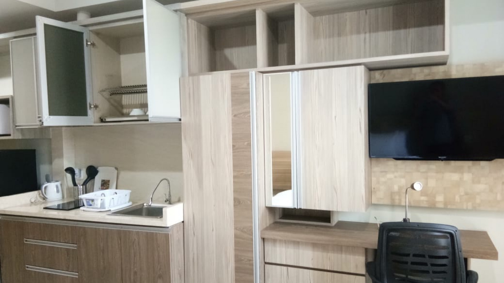 Apartemen semi furnish di Jababeka