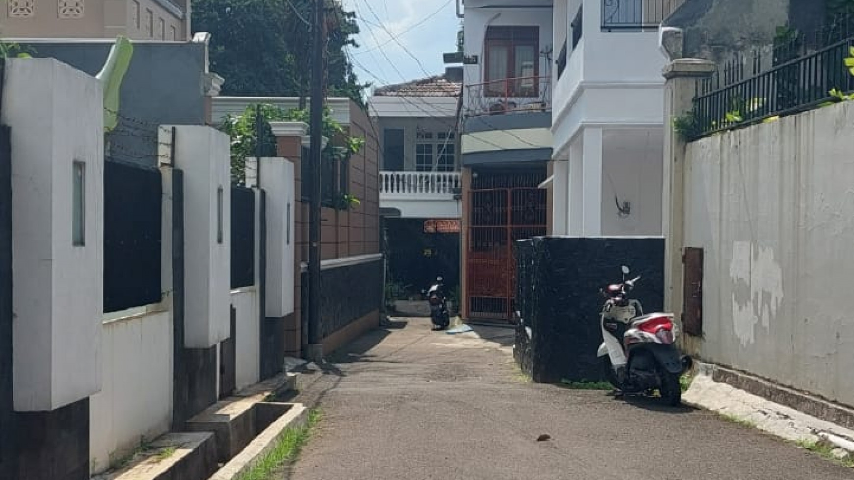 Rumah brand new siap huni di jakarta selatan