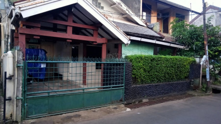 Rumah di Puri Flamboyan Rempoa TangSel