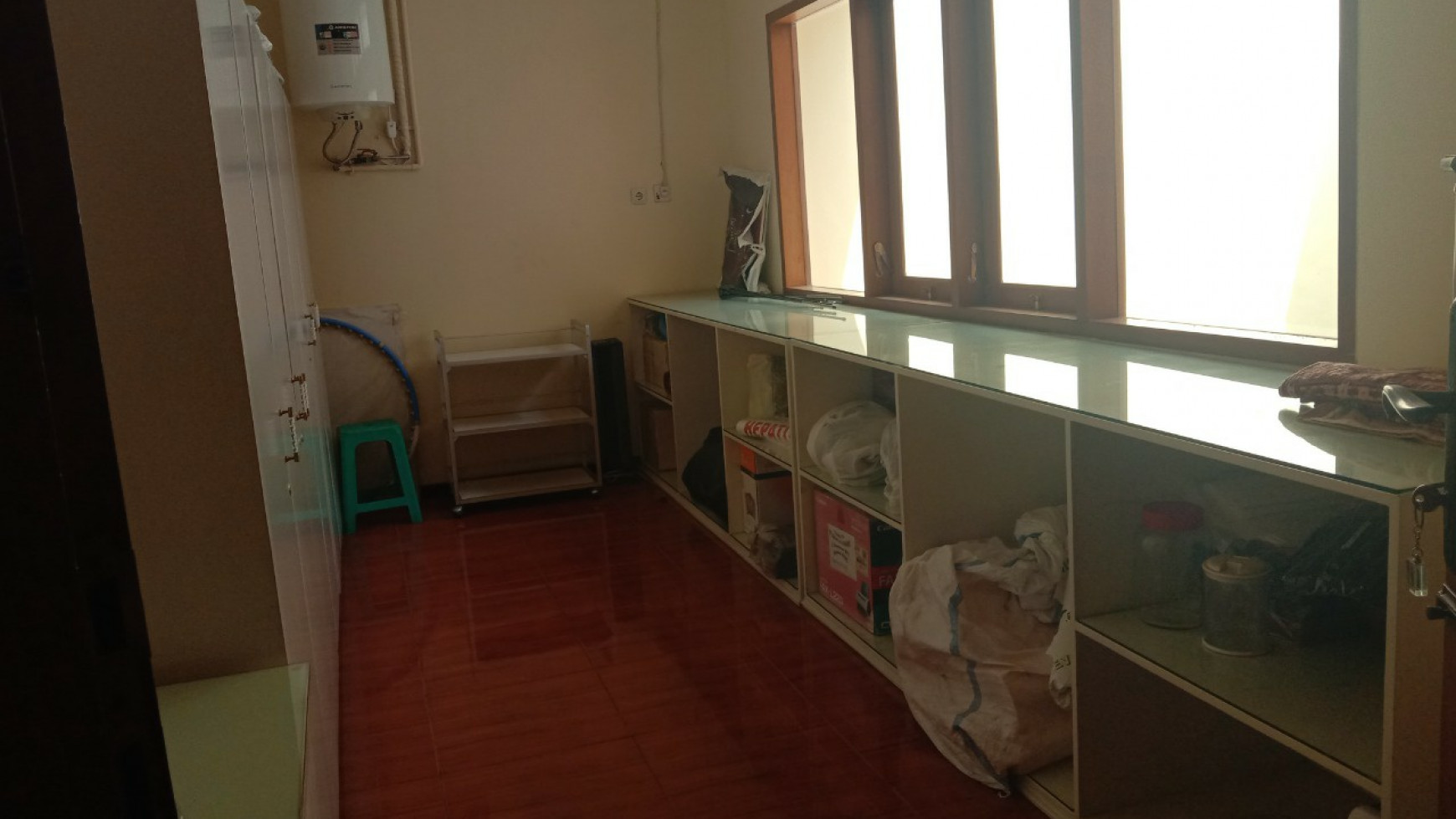 MuRAH 26jt-an/m2 Rumah Graha Famili Surabaya Barat- View Taman Asri Luas - Luas 653 m2 - HGB - Negotiable