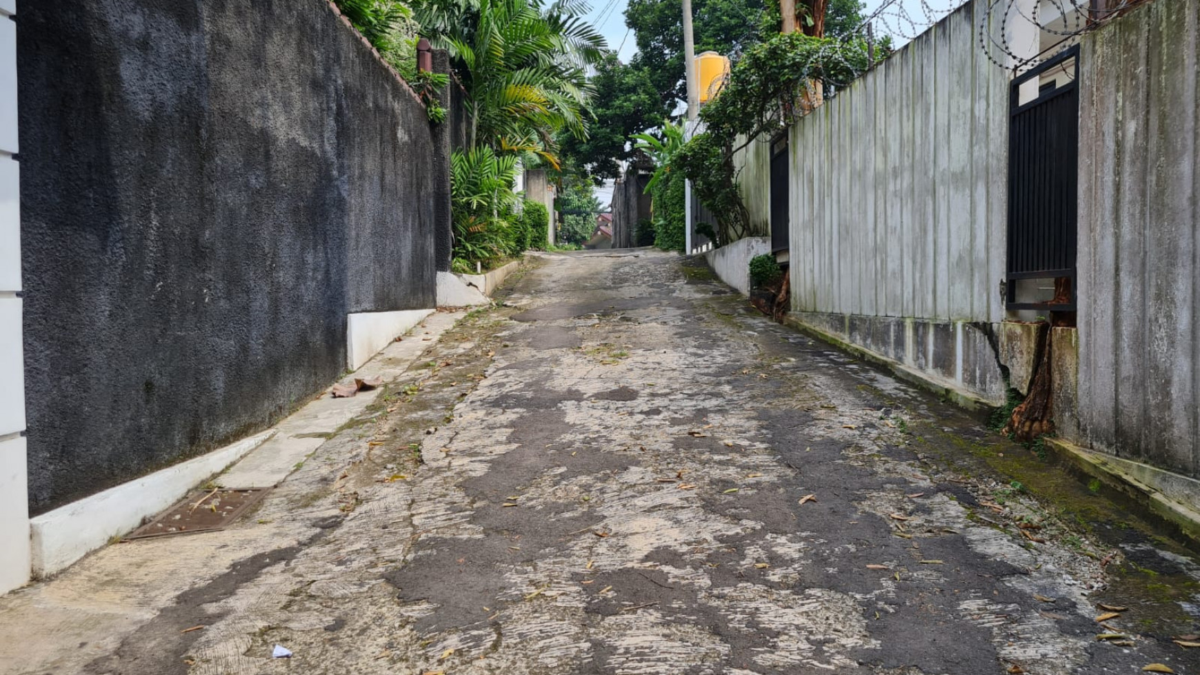 RUMAH DIJUAL JALAN LEMBAH JATI TANGERANG SELATAN