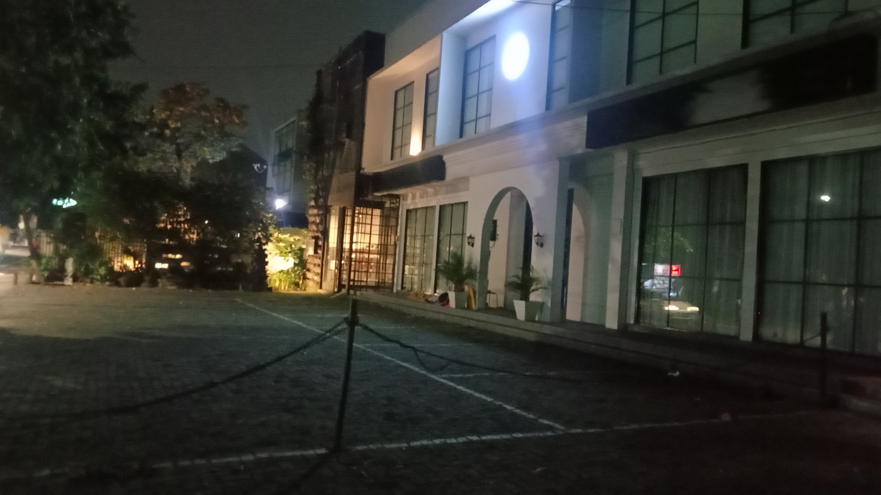 Ruko 3 GANDENG siap pakai di area prime @Kemang, South Jakarta 