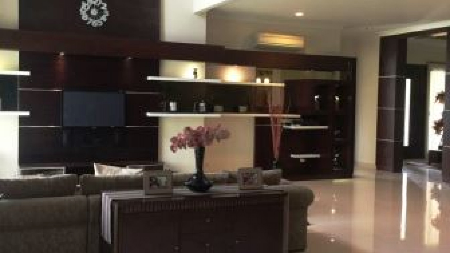 RUMAH MEWAH MINIMALIST DALAM KOMPLEK GADING SERPONG TANGERANG