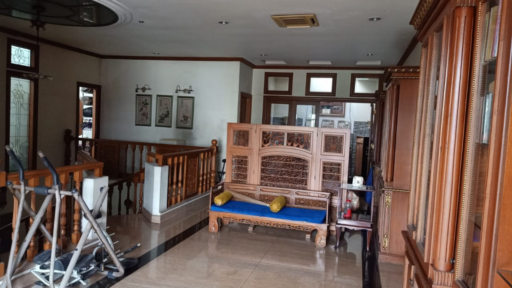 RUMAH BESAR KAWASAN KEBON JERUK JAKBAR